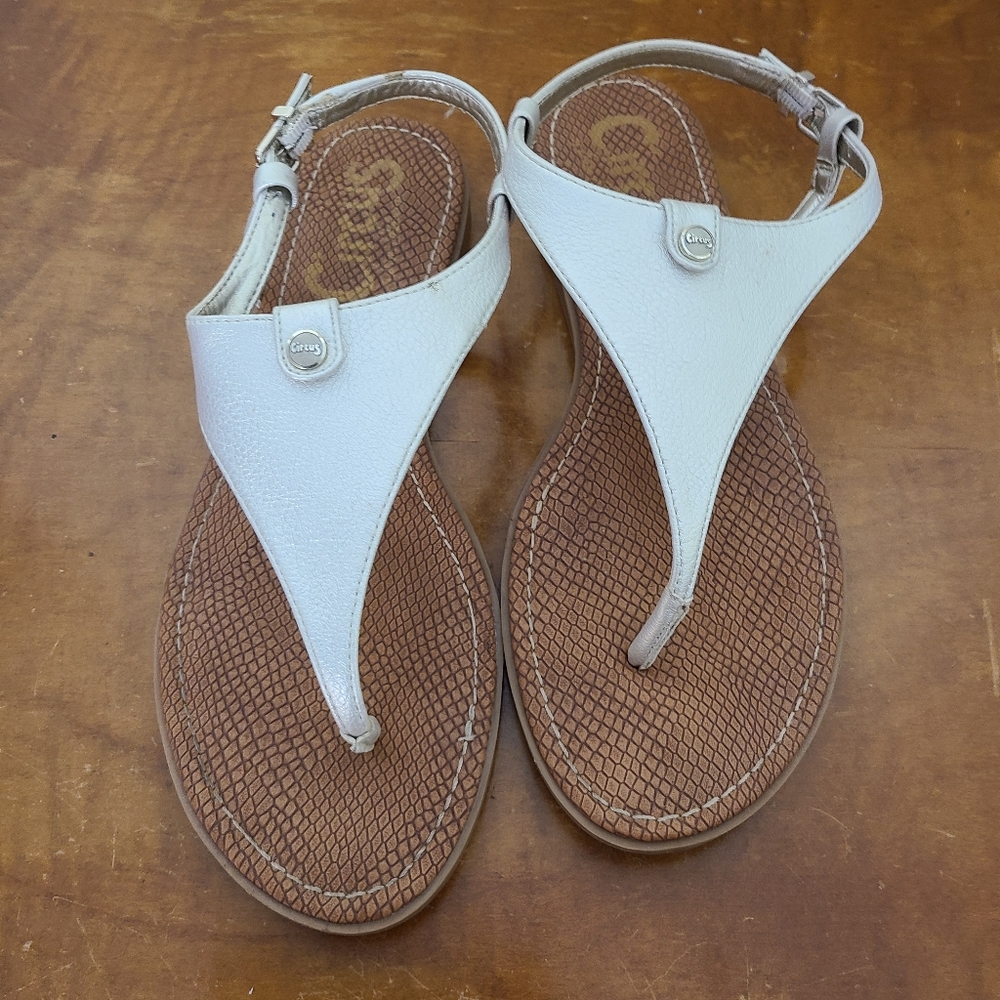 Sam Edelman Circus Gold Cassandra Thong Sandal - Picture 2 of 8